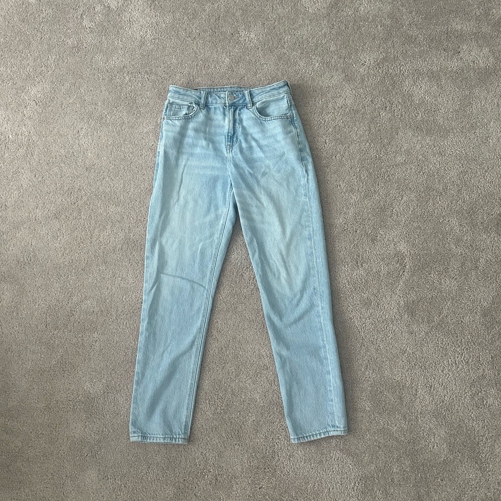 American Eagle High Waisted Mom Jeans
